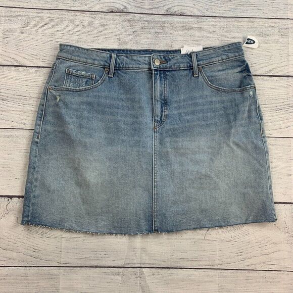 Old Navy Jean Skirt sz 16 Denim 17.5" Length Light Wash Raw Hem Women's New NWT - Picture 1 of 8